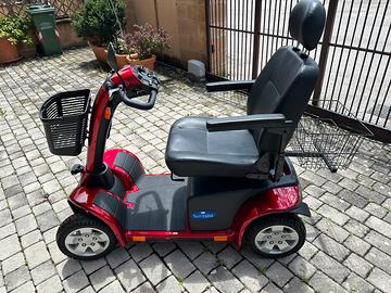 Scooter Maxi Reale della Sovrana