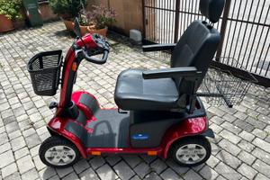 Scooter Maxi Reale della Sovrana
