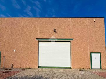 MAGAZZINO A SOIANO DEL LAGO