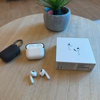 Apple Airpods 3 generazione con ricarica wireless