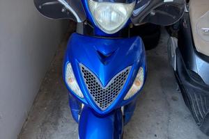 Suzuki SIXteen 150