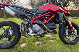 HyperMotard 950 depotenziato per patente A2