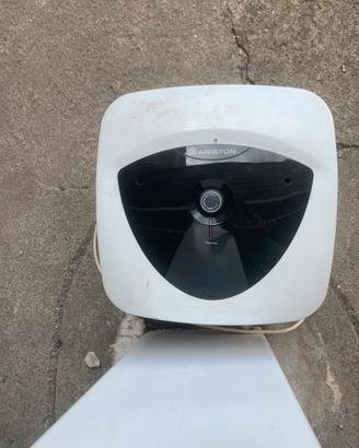 Boiler scaldabagno Ariston