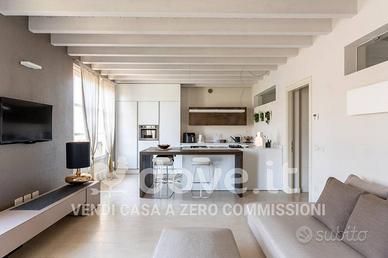 Appartamento di 90 m² con 2 locali e box auto dopp