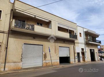MULTILOCALE A POLIGNANO A MARE