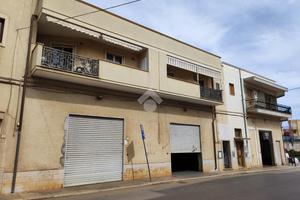 MULTILOCALE A POLIGNANO A MARE