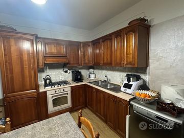 Cucina in legno massello