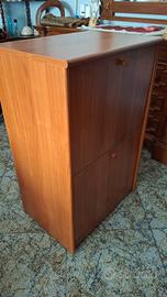 Mobile stiro + ferro da stiro caldaia.