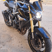 Suzuki gsr 750