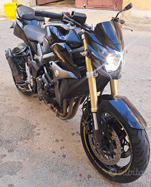 Suzuki gsr 750