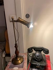 Lampada da scrivania a stelo con faretto vintage