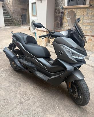 Voge SR4 max