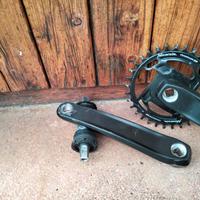 Guarnitura monocroma