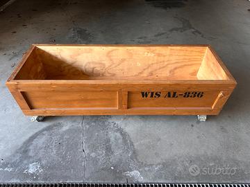 Cassa in legno multistrato con ruote