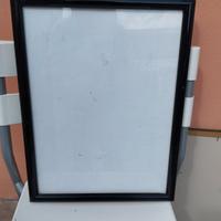 Cornice da parete nera