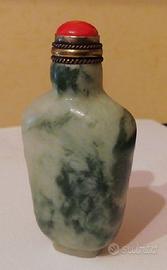 Antica snuff bottle cinese (tabacchiera) in giada
