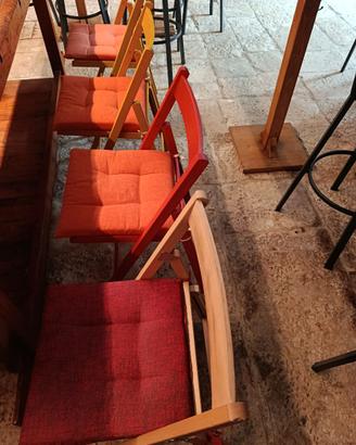 10 Sedie in legno chiudibili con cuscini