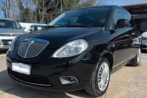 Lancia Ypsilon 1.3 mjt 75 cv