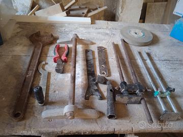 set antichi attrezzi di falegnameria