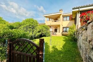 Appartamento con prato, Rena Majore