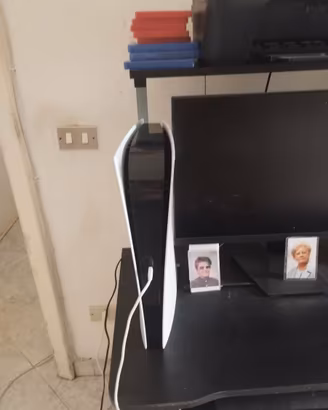 SONY PS5 MODELLO DIGITAL CON UN ANNO DI GARANZIA
