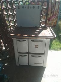 Vecchia stufa in ghisa