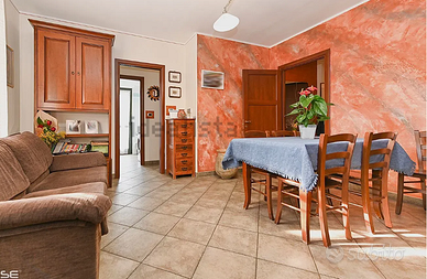 Arredamento soggiorno con tavolo