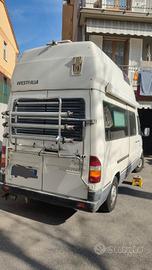 Mercedes-benz MERCEDES SPRINTER 312 JAMES COOK WES