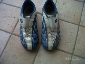 Scarpe calcetto lotto n. 35