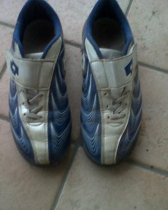 Scarpe calcetto lotto n. 35