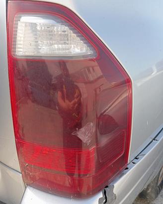 Fanale posteriore dx MITSUBISHI PAJERO GLS anno 20