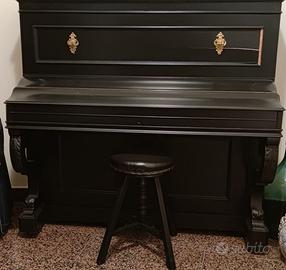 Pianoforte verticale a parete Berden