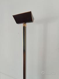 Lampada piantana luce regolabile