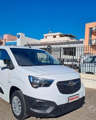 Opel combo 2020 attrezzato 3 posti