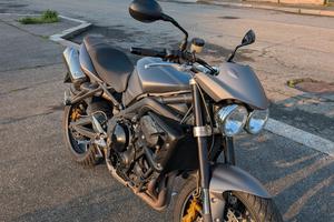 Street triple 675