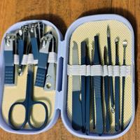 Set da viaggio per la cura delle unghie.