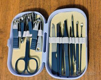 Set da viaggio per la cura delle unghie.