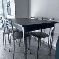 Tavolo grigio 130x80 allungabile.