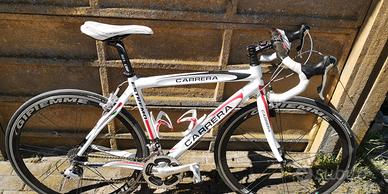 Bici in carbonio Carrera