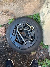 Ruotino fiat panda con attrezzi