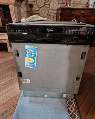 lavastoviglie whirlpool semincasso ADG975