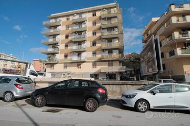 VIA OGLIASTRI - 3 locali in zona servita