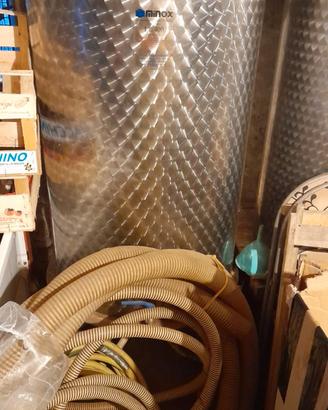 attrezzatura per olio e vino