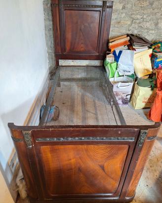 Letto antico in ferro
