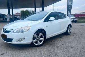 Opel Astra 1.4 100CV Sports Tourer Cosmo