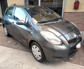 Toyota Yaris 1.0 benzina SOL