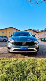 FIAT TIPO CROSS 1.5 HYBRID 130cv – FULL OPTIONAL