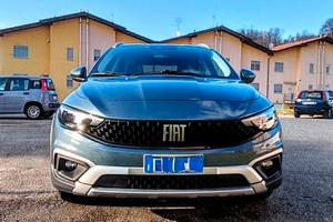 FIAT TIPO CROSS 1.5 HYBRID 130cv – FULL OPTIONAL