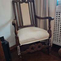 Poltrona + 3 sedie in noce