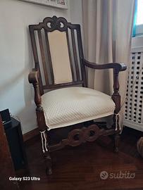 Poltrona + 3 sedie in noce